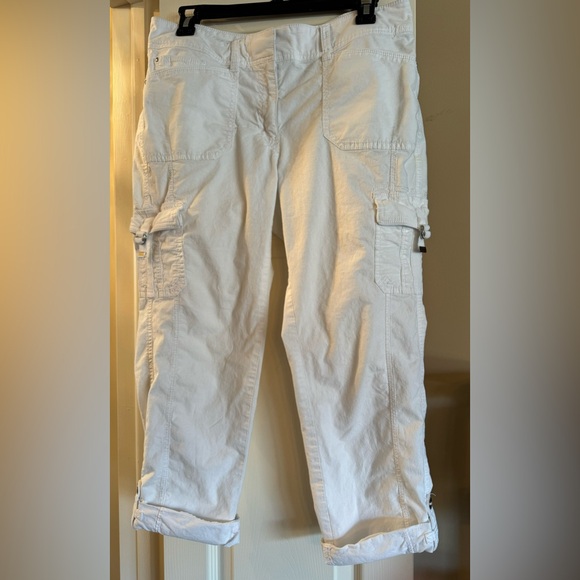 White House Black Market ladies capri cargo pants - Picture 3 of 9